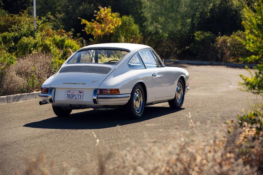  Porsche 911 2.0 Coupe 1965 года  (NA) (фото 21 из 33)